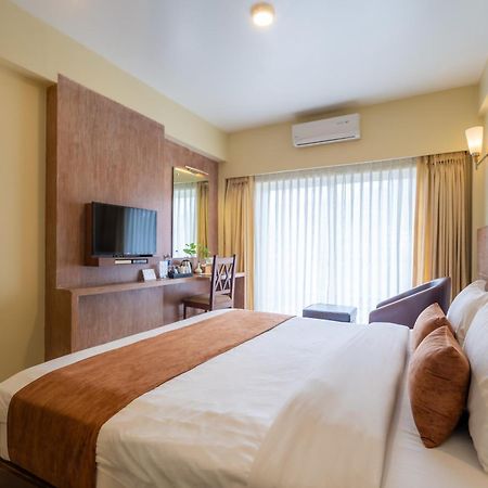 Hotel Haven O' Ganga Похара Екстериор снимка