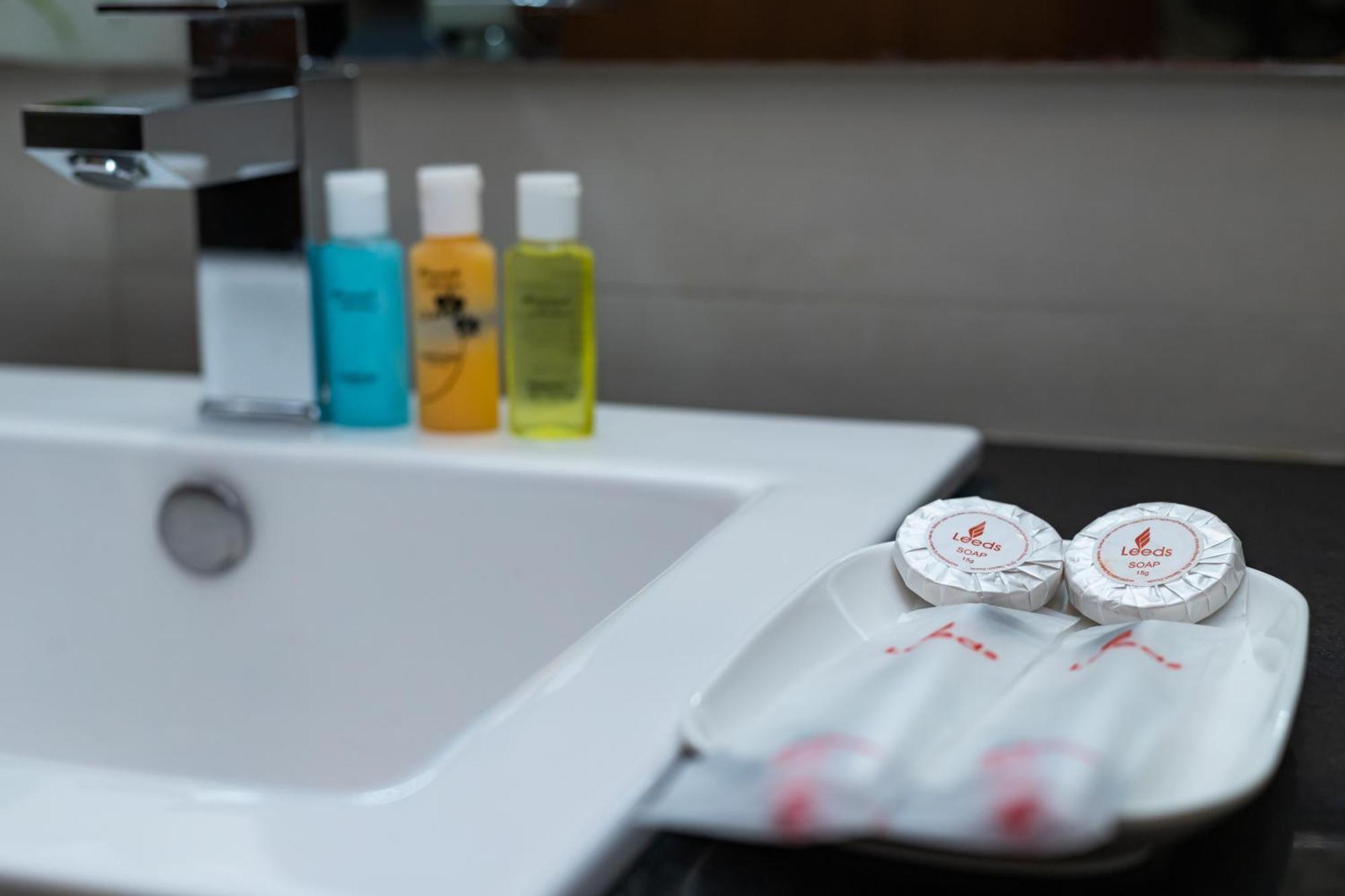 Hotel Haven O' Ganga Похара Екстериор снимка