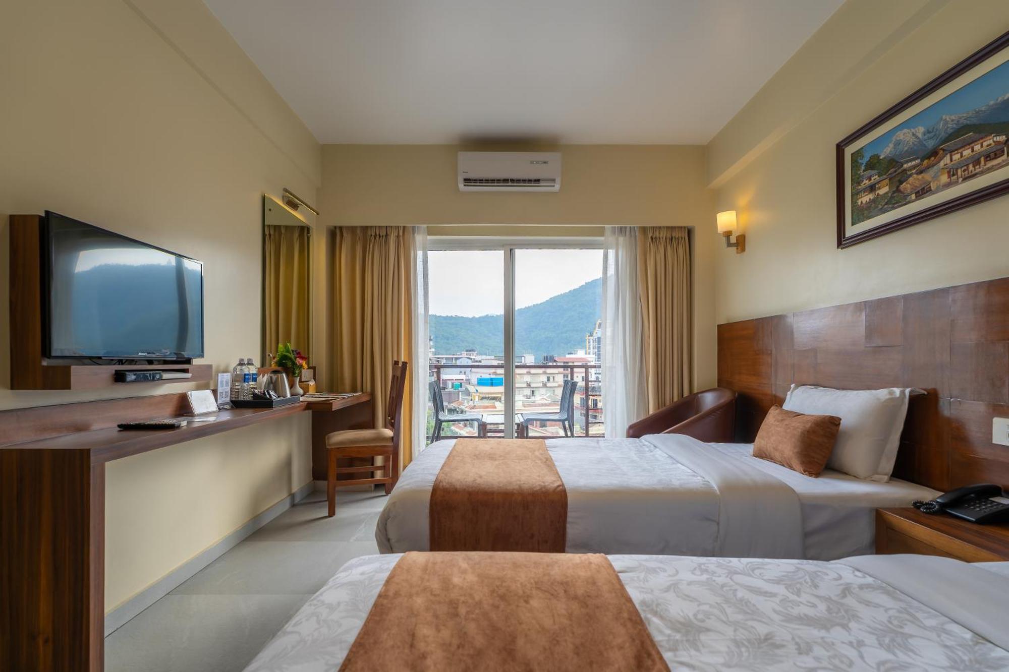 Hotel Haven O' Ganga Похара Екстериор снимка