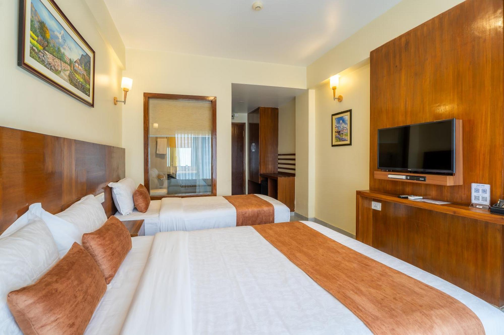 Hotel Haven O' Ganga Похара Екстериор снимка