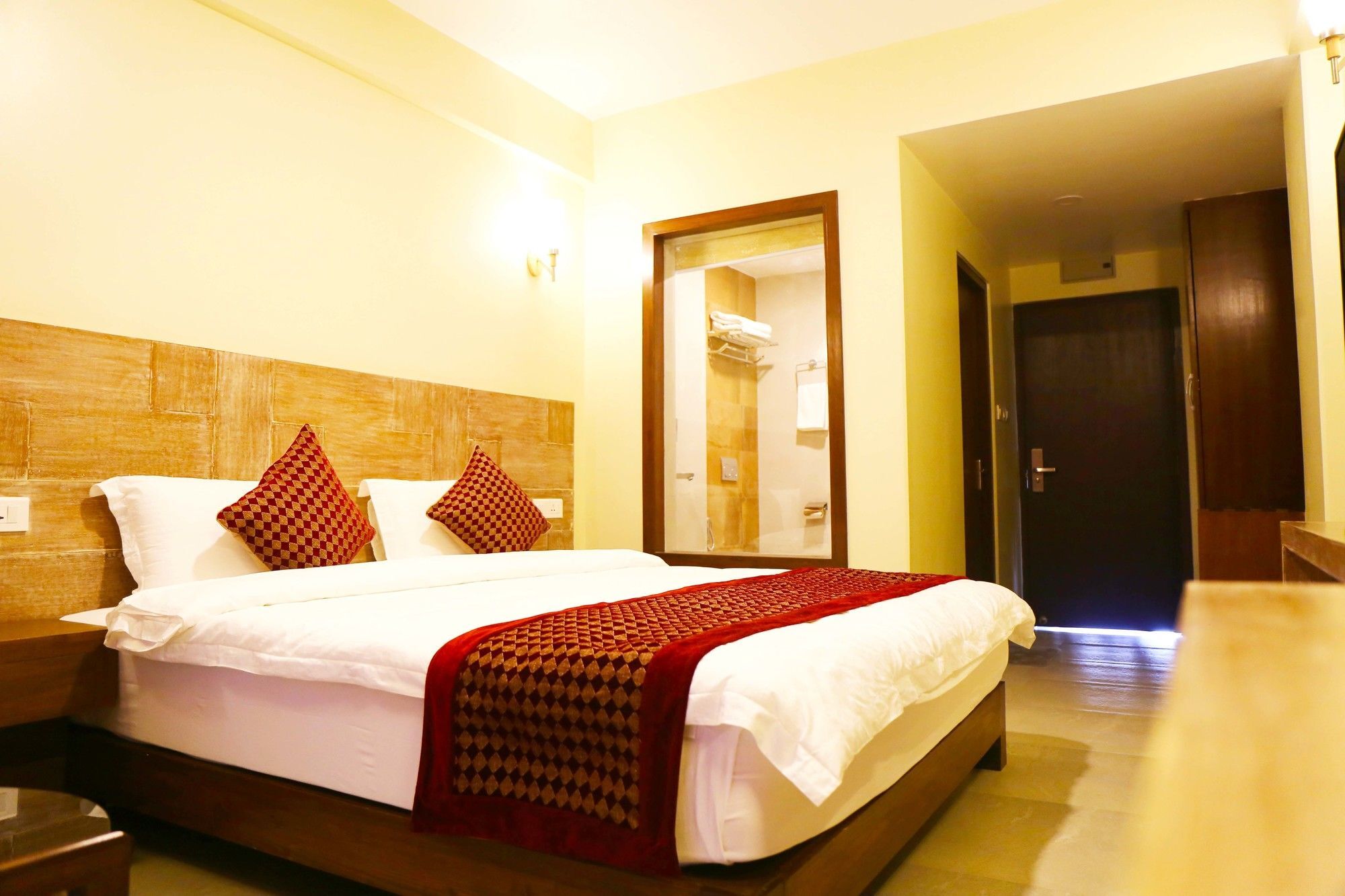 Hotel Haven O' Ganga Похара Екстериор снимка